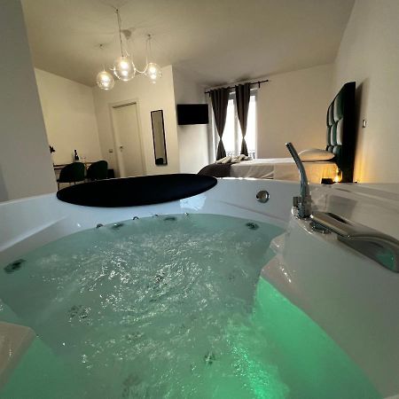 Habitat Luxury Suites Bellona Eksteriør billede