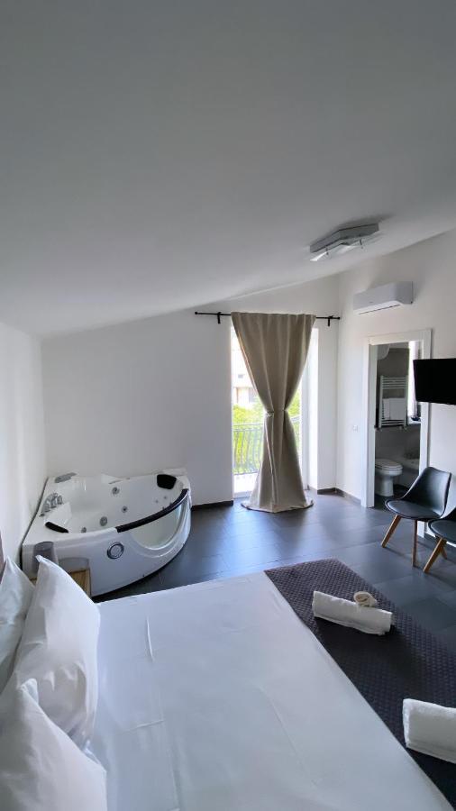 Habitat Luxury Suites Bellona Eksteriør billede